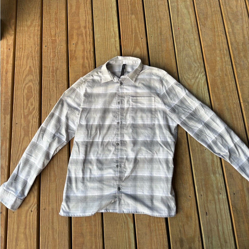 lululemon athletica Men's Light Gray Striped Shirt